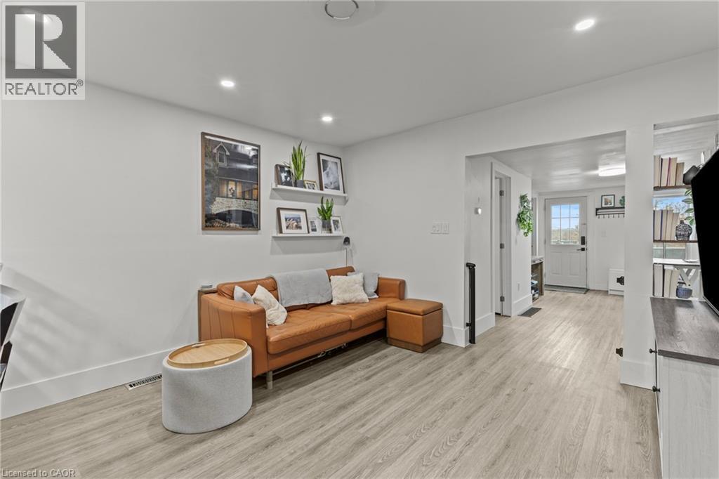 199 Barton Street W, Hamilton, ON - Indoor