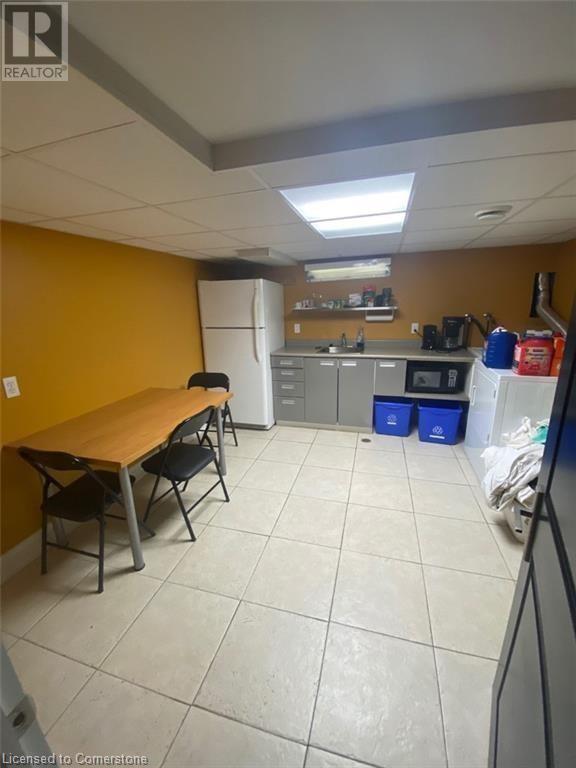 60 King Street, Hamilton, ON