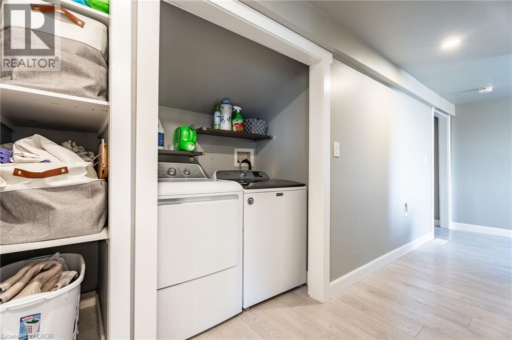 735 Beach Boulevard, Hamilton, ON - Indoor Photo Showing Laundry Room