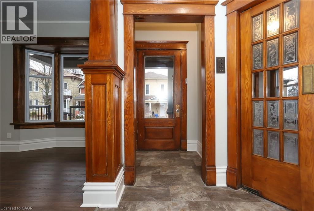 94 Scott Street, Kitchener, ON - Indoor Photo Showing Other Room