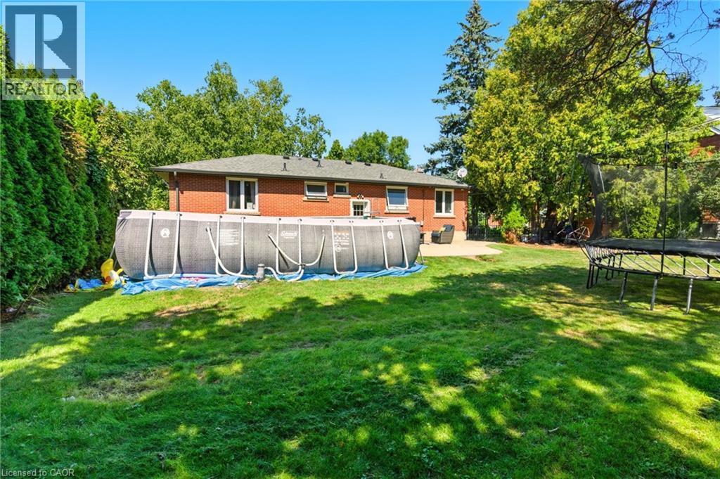 2224 Ghent Avenue, Burlington, ON - Outdoor With Backyard