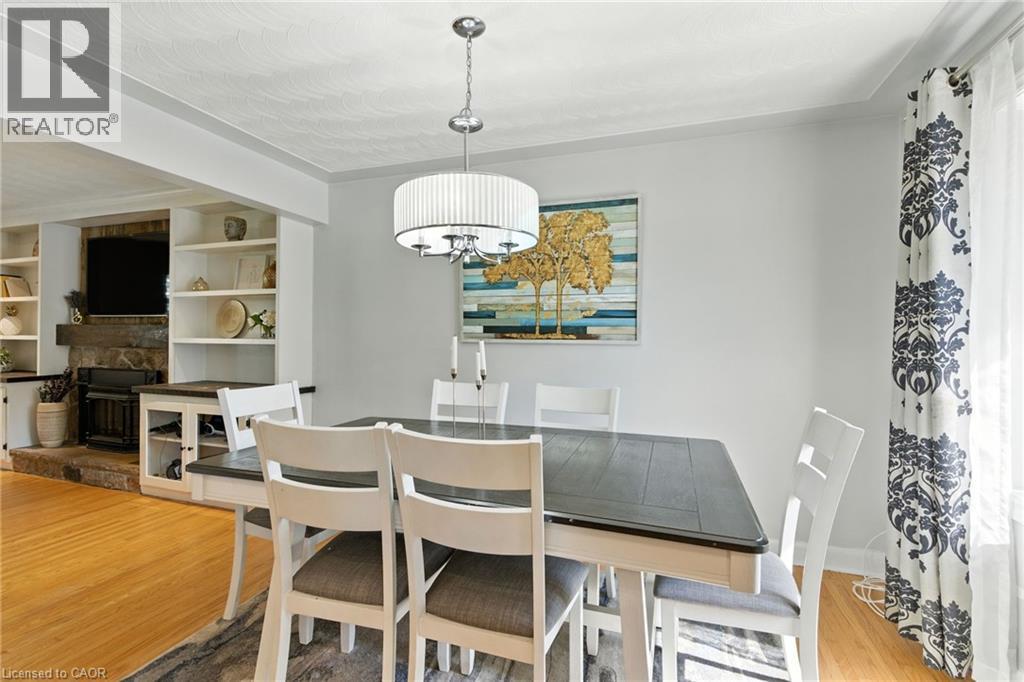 2224 Ghent Avenue, Burlington, ON - Indoor Photo Showing Dining Room