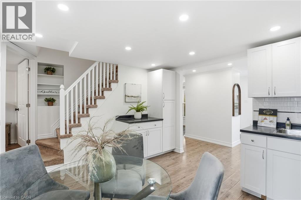 190 Mead Avenue, Hamilton, ON - Indoor