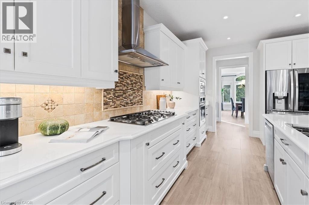 237 River Birch Street, Kitchener, ON - Indoor Photo Showing Kitchen With Upgraded Kitchen