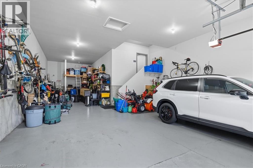 237 River Birch Street, Kitchener, ON - Indoor Photo Showing Garage