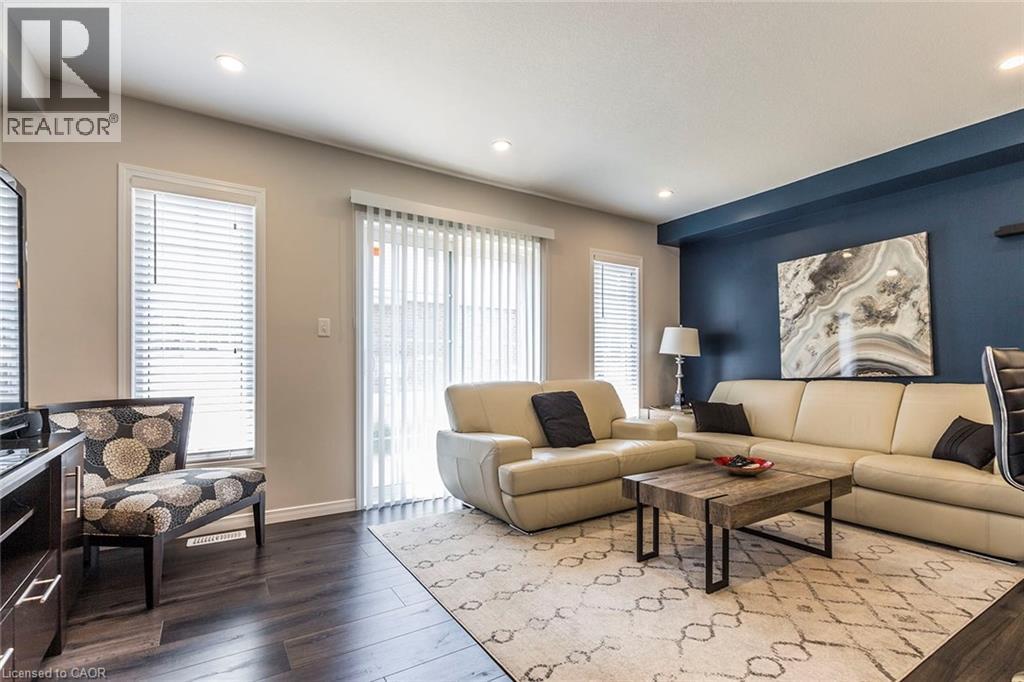 26 Meadowridge Street, Kitchener, ON - Indoor Photo Showing Living Room