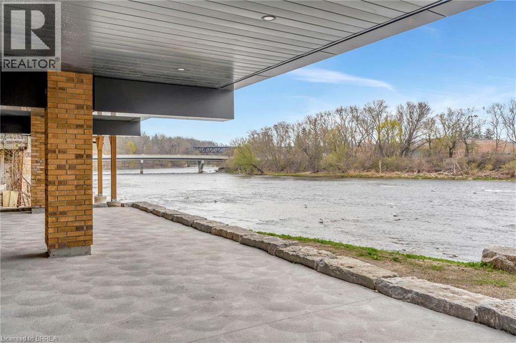 7 Grand River Street N Unit# 202, Paris, ON - Outdoor