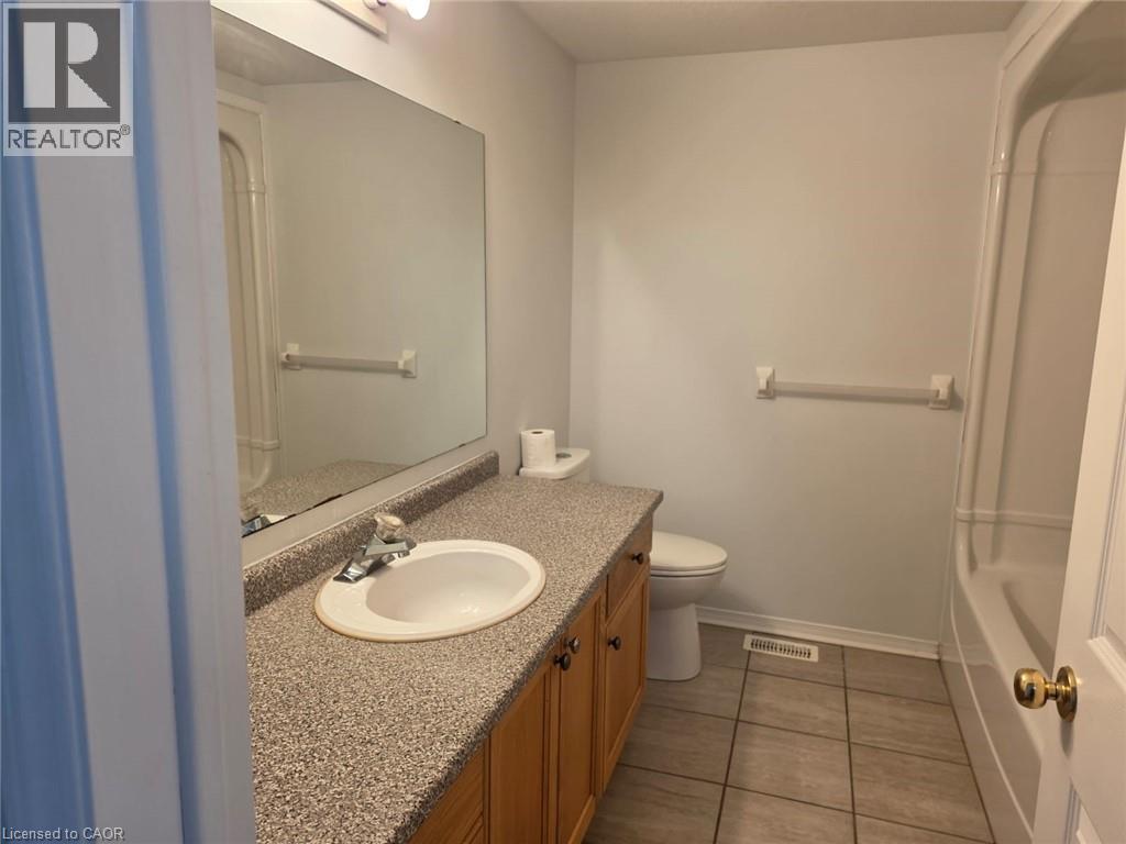 271 Activa Avenue, Kitchener, ON - Indoor Photo Showing Bathroom
