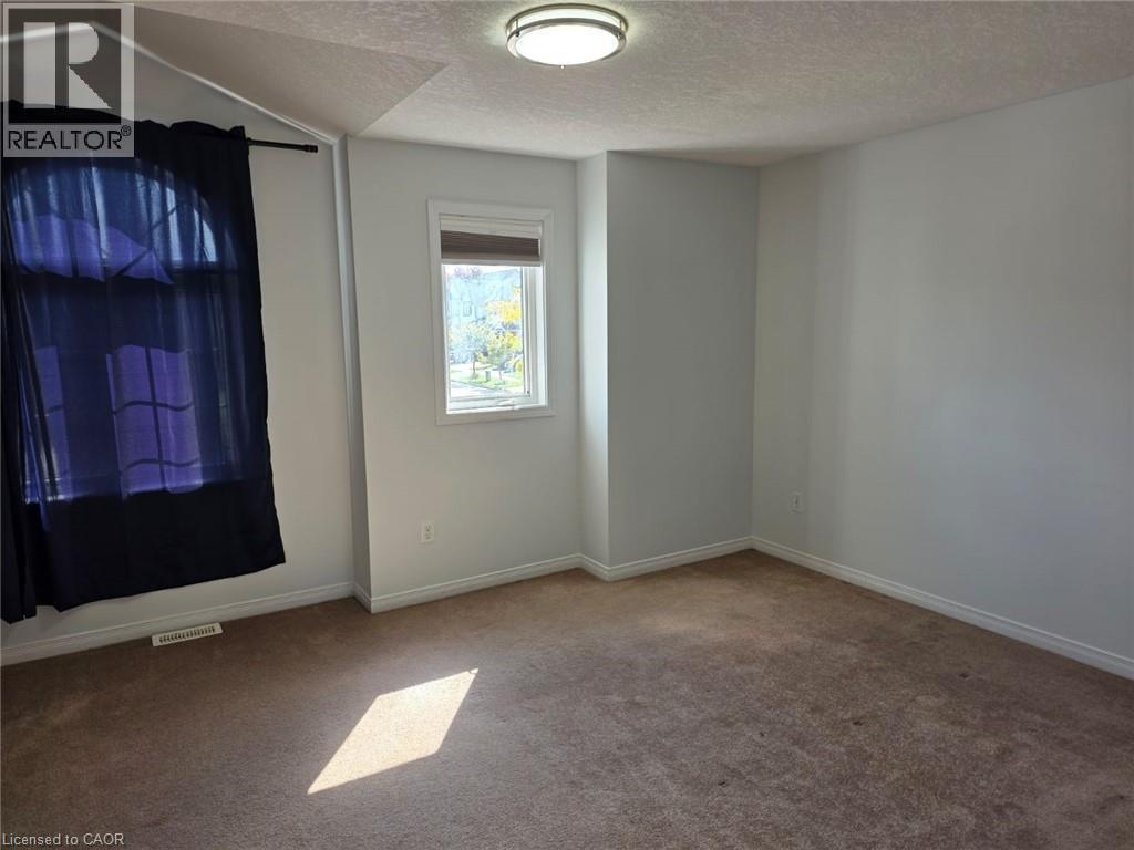 271 Activa Avenue, Kitchener, ON - Indoor Photo Showing Other Room