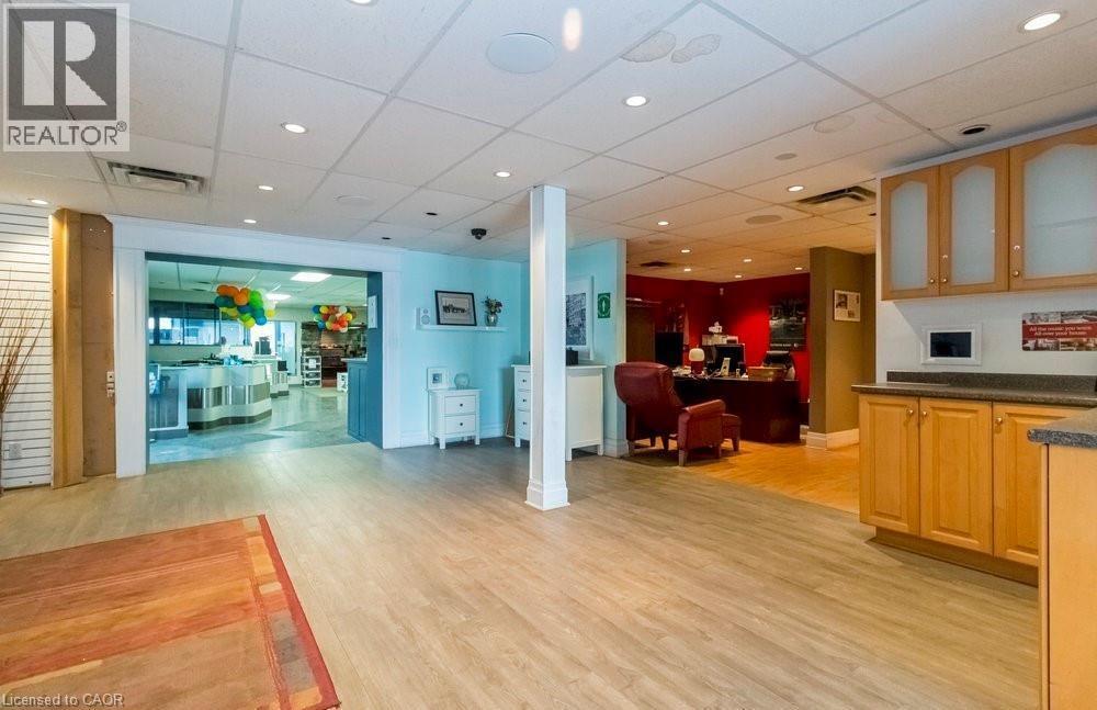 1325 Barton Street E, Hamilton, ON