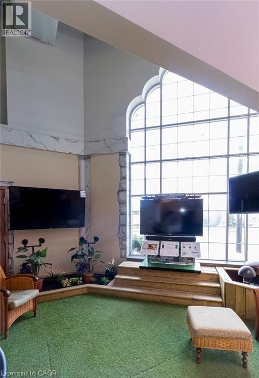 1325 Barton Street E, Hamilton, ON