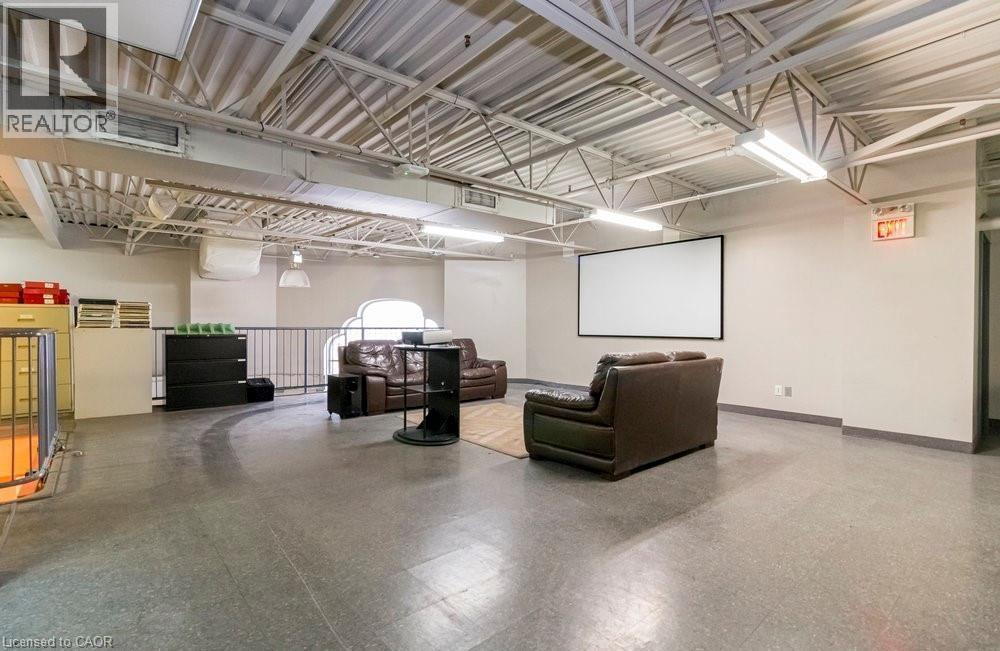 1325 Barton Street E, Hamilton, ON