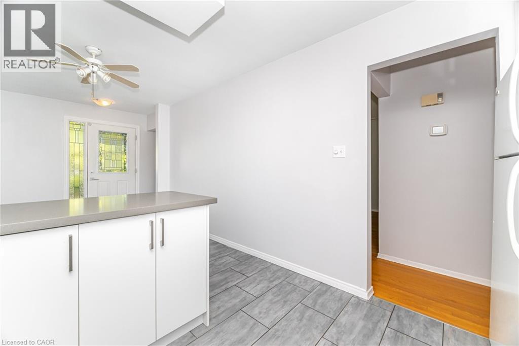 7 Maitland Avenue, Hamilton, ON - Indoor