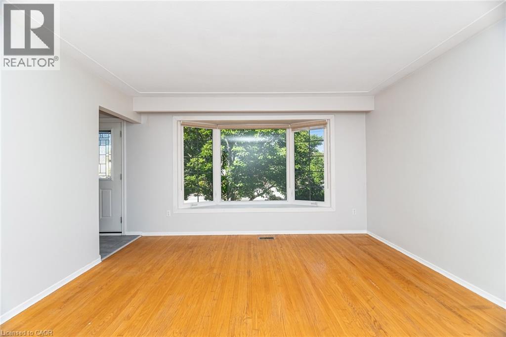 7 Maitland Avenue, Hamilton, ON - Indoor Photo Showing Other Room