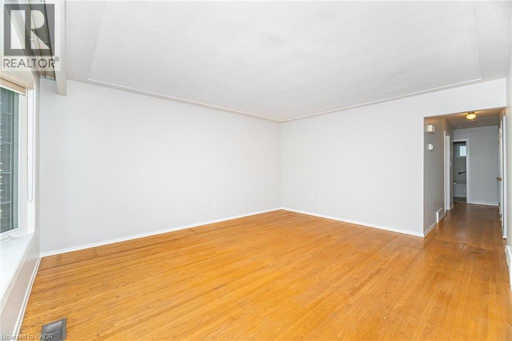 7 Maitland Avenue, Hamilton, ON - Indoor Photo Showing Other Room