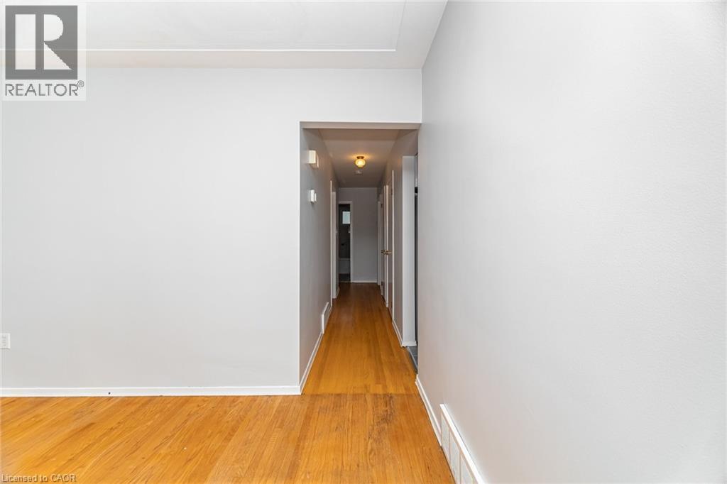 7 Maitland Avenue, Hamilton, ON - Indoor Photo Showing Other Room