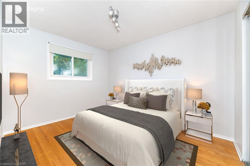 7 Maitland Avenue, Hamilton, ON - Indoor Photo Showing Bedroom