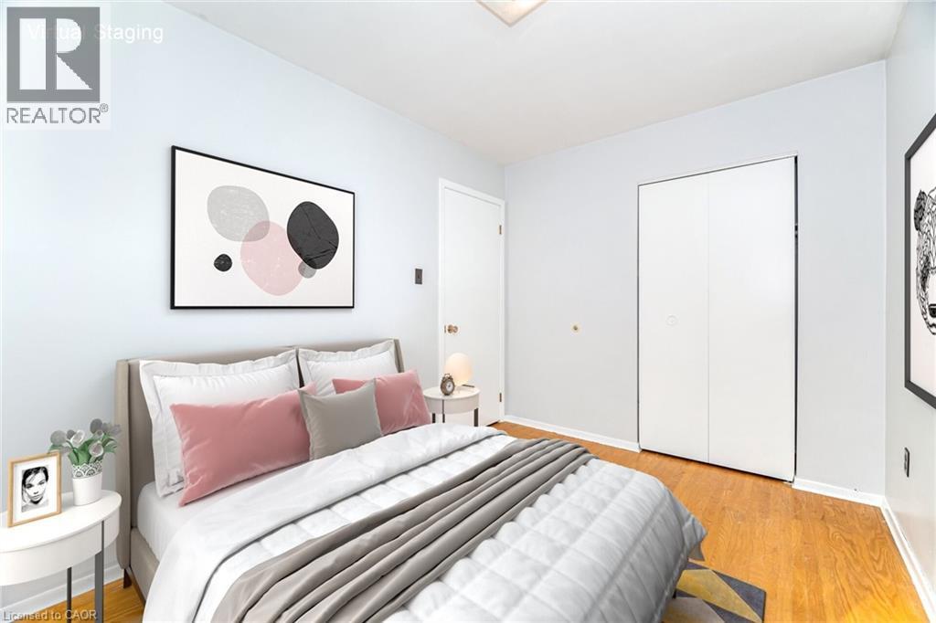 7 Maitland Avenue, Hamilton, ON - Indoor Photo Showing Bedroom