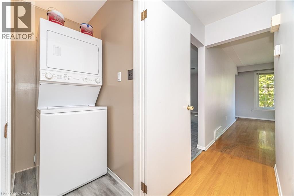 7 Maitland Avenue, Hamilton, ON - Indoor Photo Showing Laundry Room
