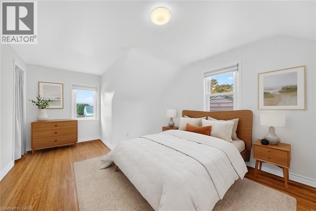 Virtually Staged - 421 East 36Th Street, Hamilton, ON - Indoor Photo Showing Bedroom