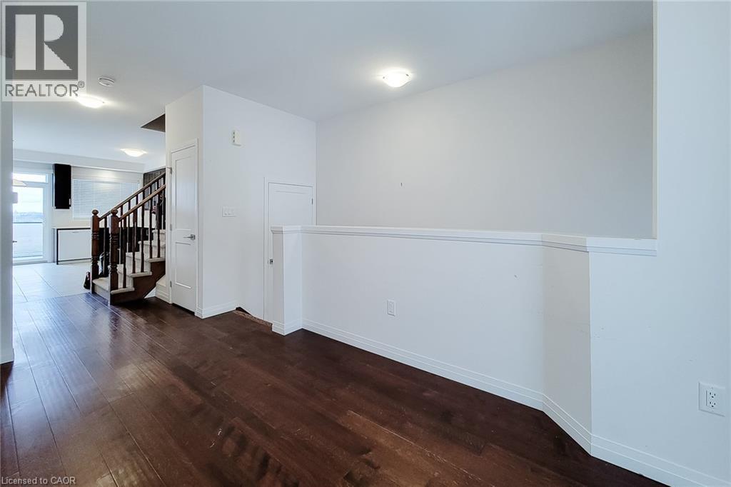 30 Times Square Boulevard Unit# 228, Stoney Creek, ON - Indoor Photo Showing Other Room