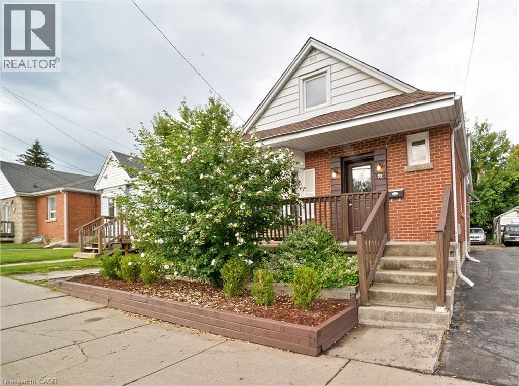 82 Whitney Avenue, Hamilton, ON - Outdoor