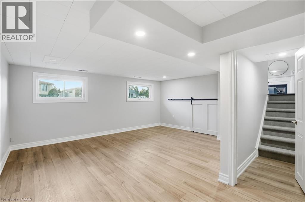 38 Coral Drive, Hamilton, ON - Indoor Photo Showing Other Room