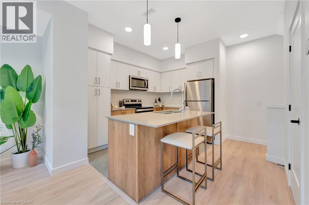 39 Mill Street, Kitchener, ON - Indoor Photo Showing Kitchen