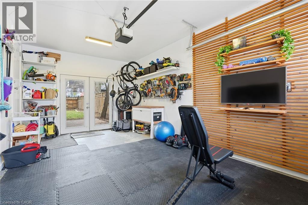 232 Mountain Park Avenue, Hamilton, ON - Indoor