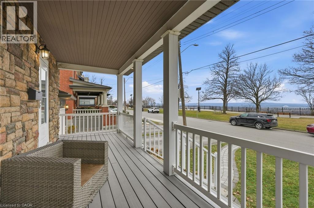 232 Mountain Park Avenue, Hamilton, ON - Outdoor With Deck Patio Veranda With Exterior
