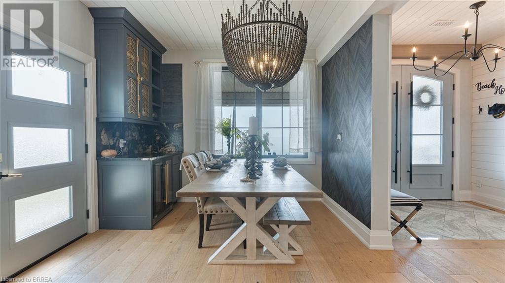33 Cedar Drive, Turkey Point, ON - Indoor