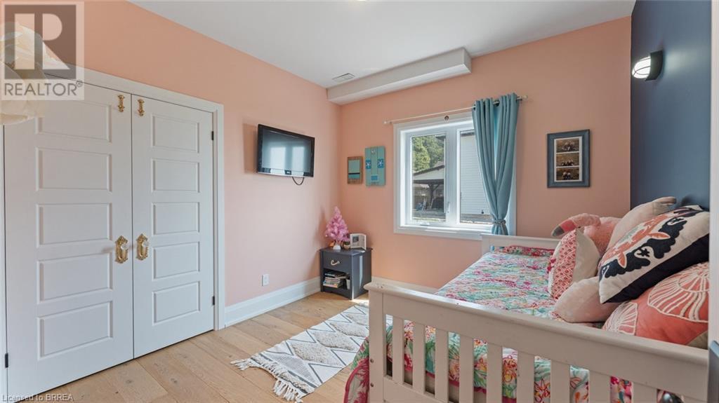 33 Cedar Drive, Turkey Point, ON - Indoor