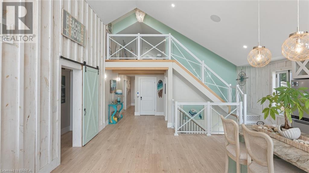 33 Cedar Drive, Turkey Point, ON - Indoor Photo Showing Other Room