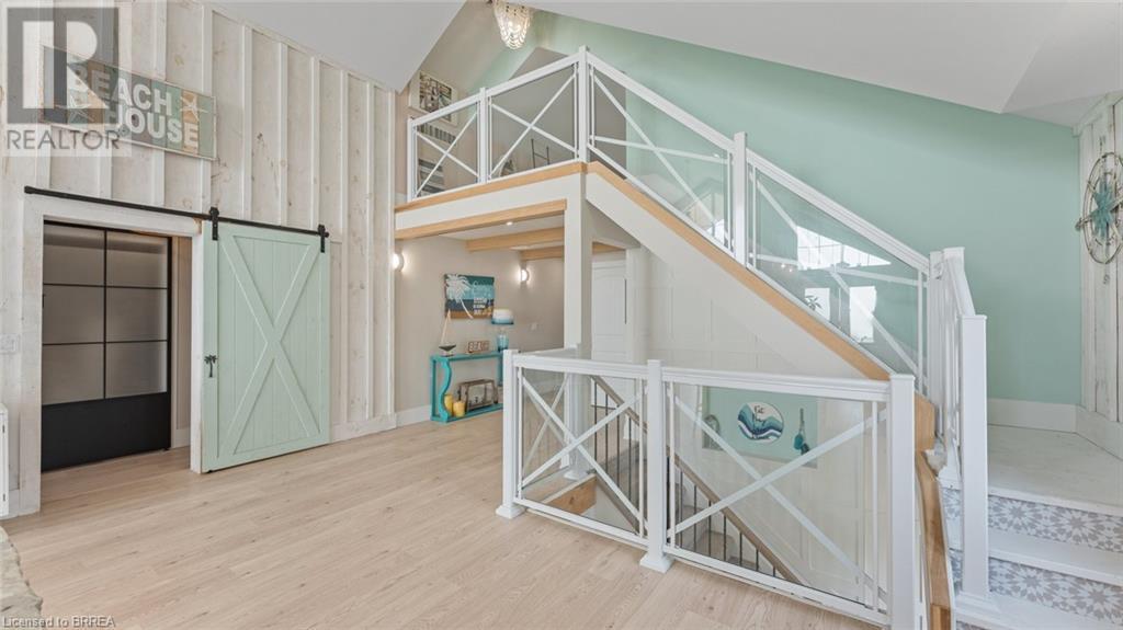 33 Cedar Drive, Turkey Point, ON - Indoor Photo Showing Other Room