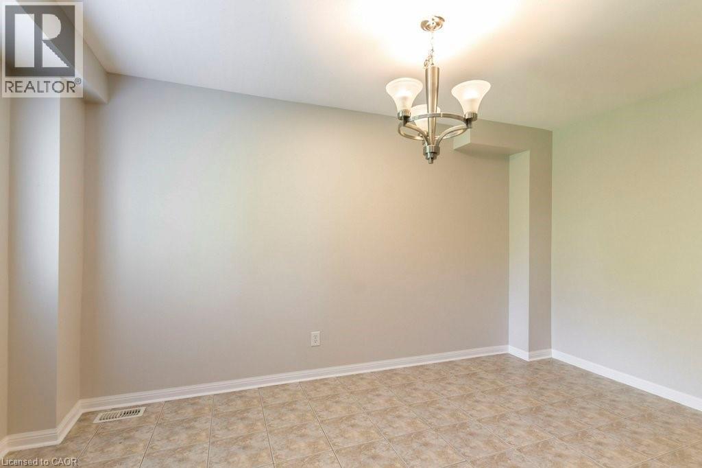 470 Beach Boulevard Unit# 8, Hamilton, ON - Indoor Photo Showing Other Room