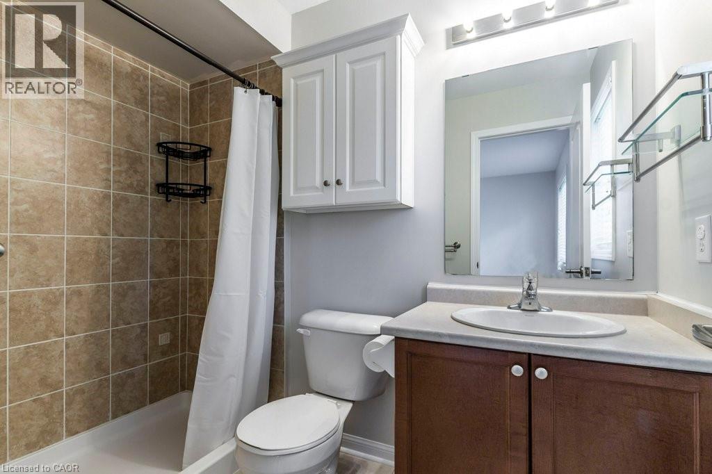 470 Beach Boulevard Unit# 8, Hamilton, ON - Indoor Photo Showing Bathroom