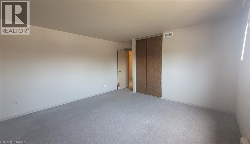 325 Fairview Drive, Brantford, ON - Indoor Photo Showing Other Room