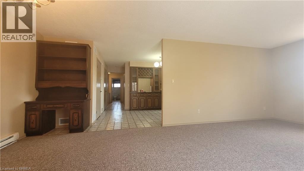 325 Fairview Drive, Brantford, ON - Indoor Photo Showing Other Room