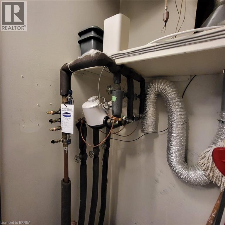 325 Fairview Drive, Brantford, ON - Indoor Photo Showing Other Room