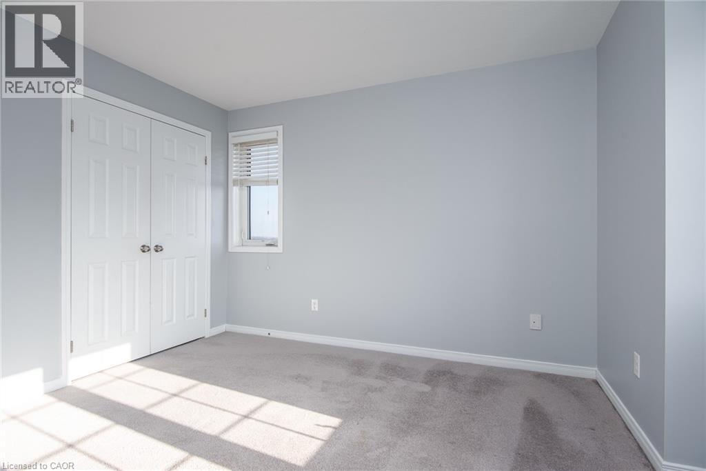 234 Rachel Crescent Unit# E, Kitchener, ON - Indoor Photo Showing Other Room