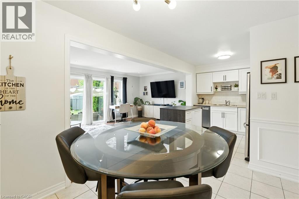 247 Fall Fair Way, Binbrook, ON - Indoor Photo Showing Dining Room