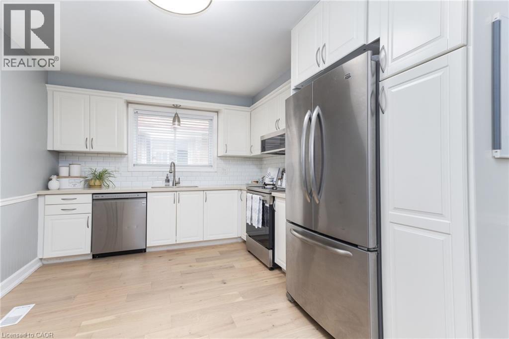 63 Lionsgate Avenue, Hamilton, ON - Indoor Photo Showing Kitchen With Stainless Steel Kitchen