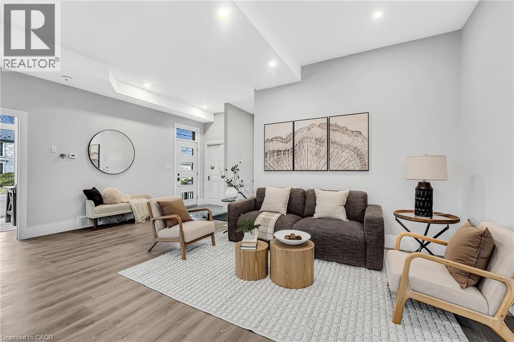 28 Norwich Street W, Guelph, ON - Indoor