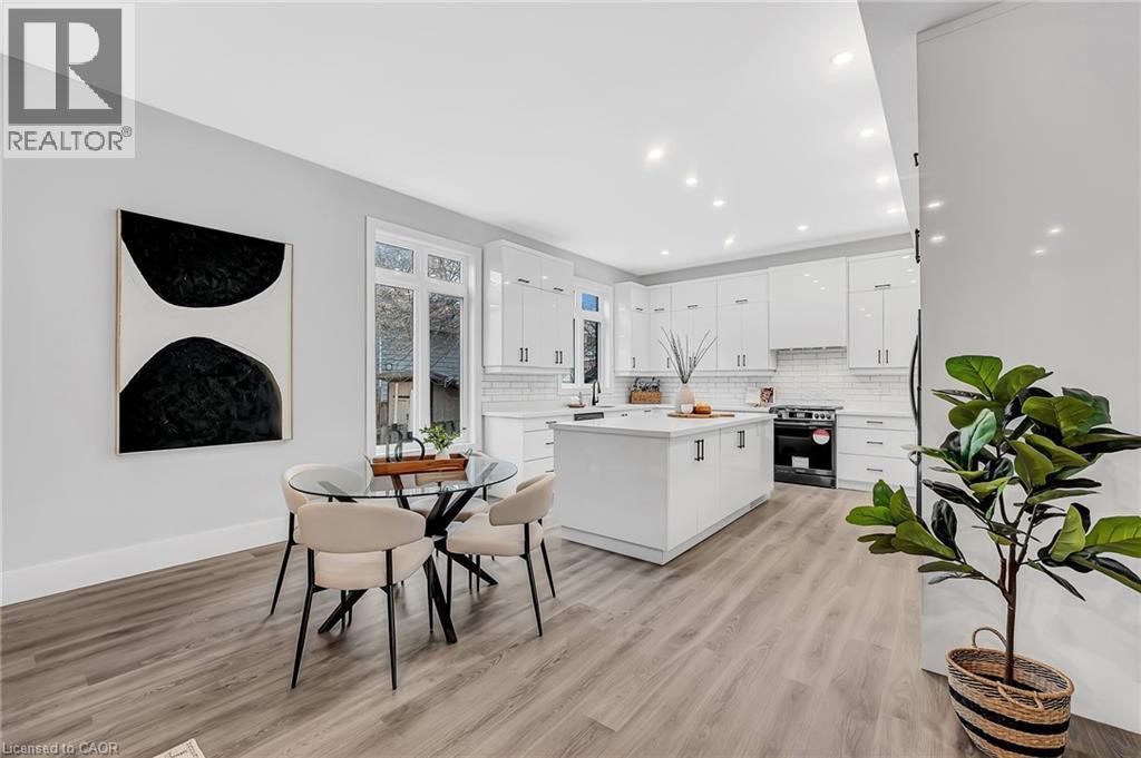 Eat-in Kitchen Area - 28 Norwich Street W, Guelph, ON - Indoor
