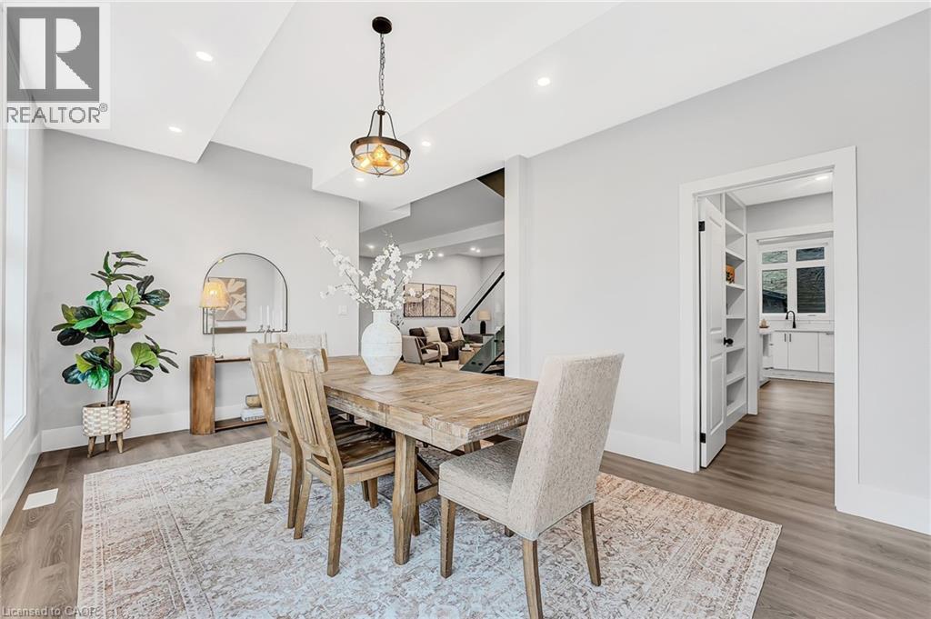 28 Norwich Street W, Guelph, ON - Indoor Photo Showing Dining Room