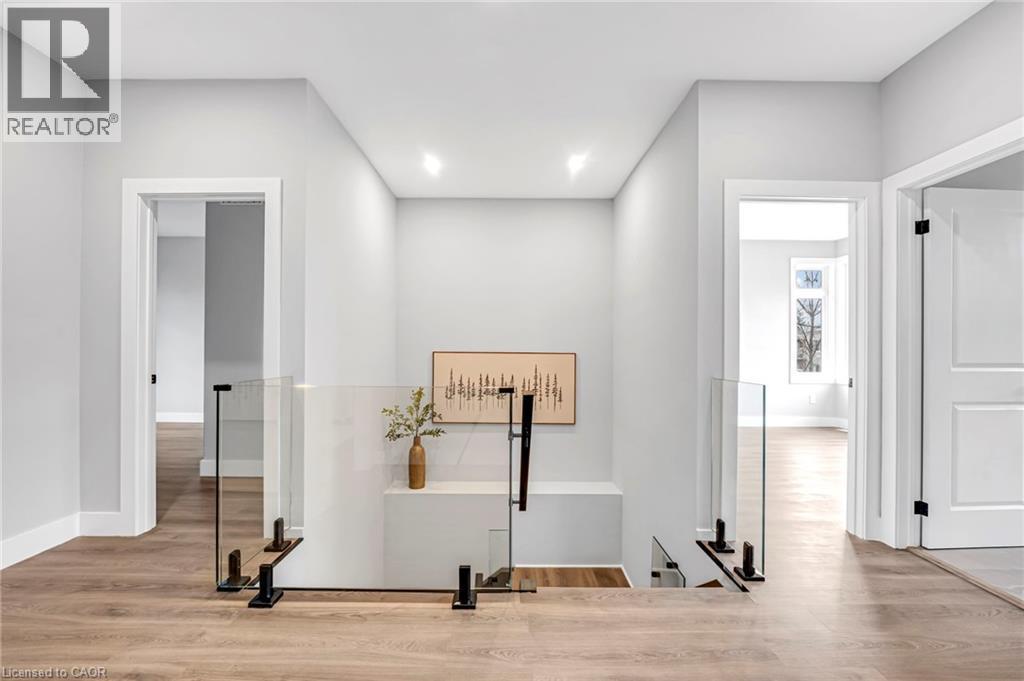 28 Norwich Street W, Guelph, ON - Indoor Photo Showing Other Room