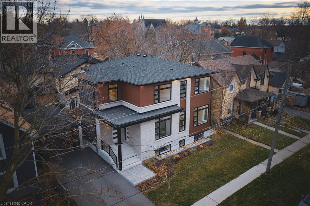 28 Norwich Street W, Guelph, ON - Outdoor