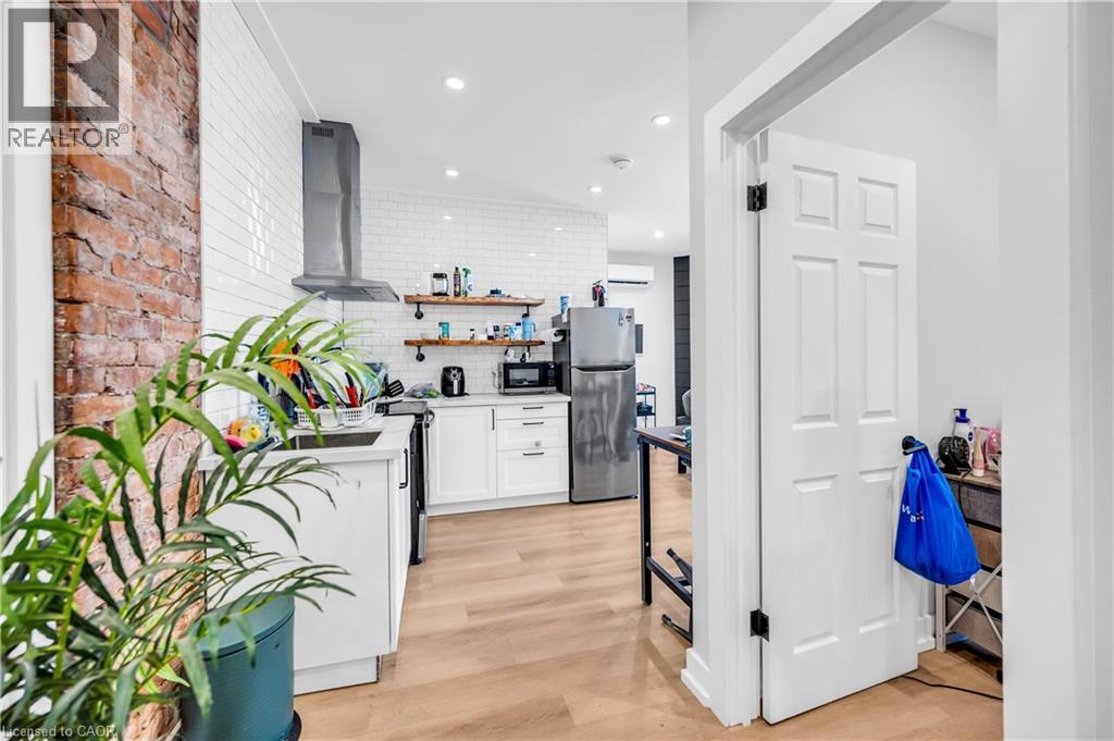 262 Robert Street, Hamilton, ON - Indoor