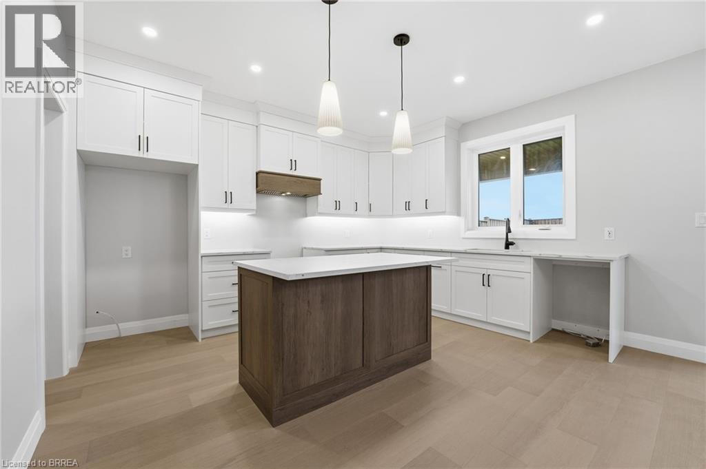 102 Oak Avenue, Paris, ON - Indoor Photo Showing Kitchen With Upgraded Kitchen