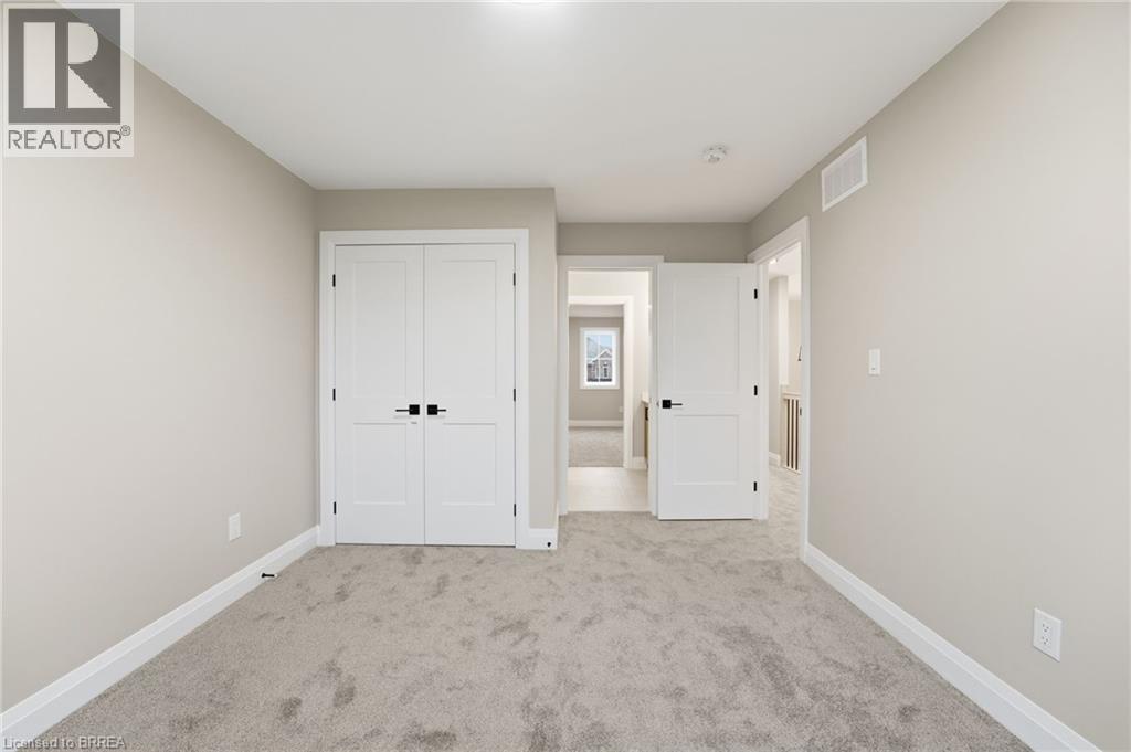 102 Oak Avenue, Paris, ON - Indoor Photo Showing Other Room